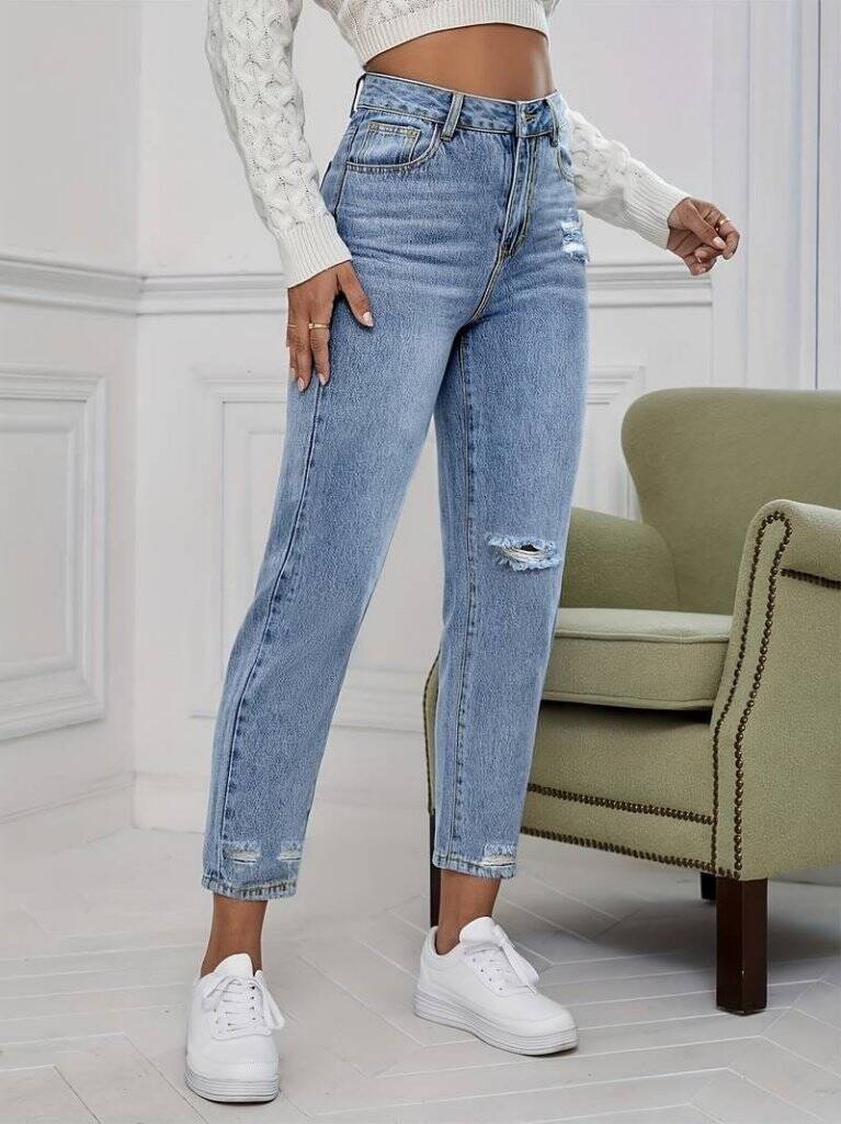 Kadın Açık Mavi Yırtık Detaylı Mom Fit Jean / Kot Pantolon - 1