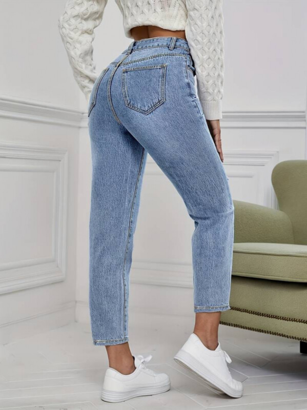 Kadın Açık Mavi Yırtık Detaylı Mom Fit Jean / Kot Pantolon - 2