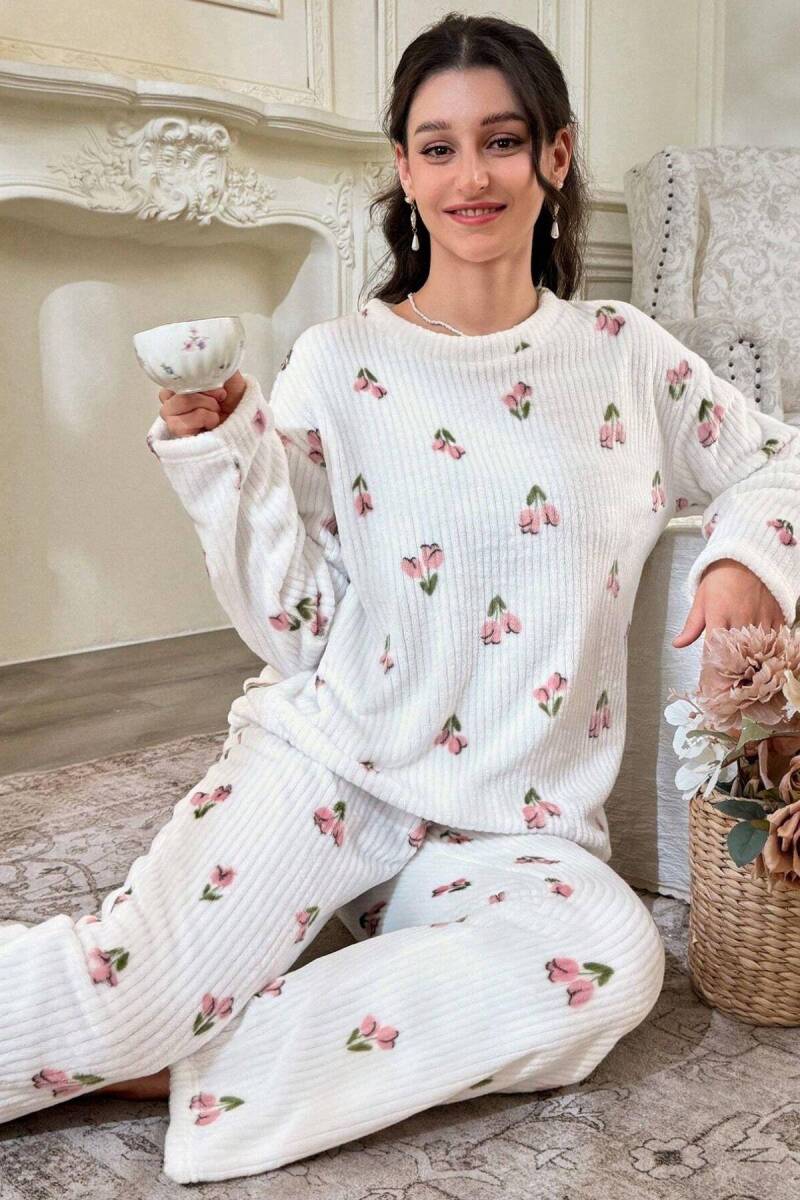 Kırık Beyaz Çiçek Desenli Pamuklu Pijama Takımı 7081 - 3